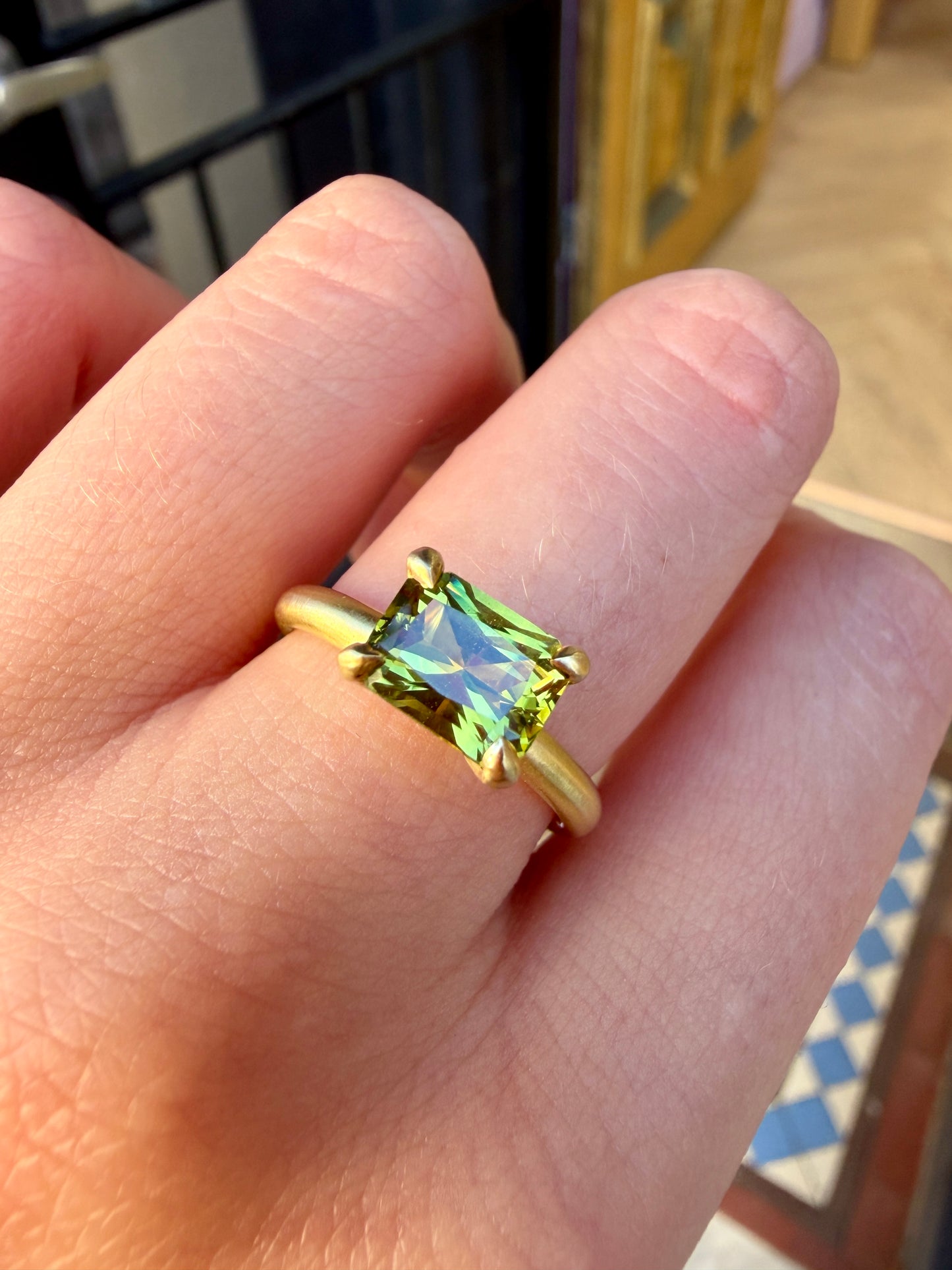One-off Chunky Claw Set Parti Sapphire Ring in 18ct Yellow Gold, Size O (In Stock)