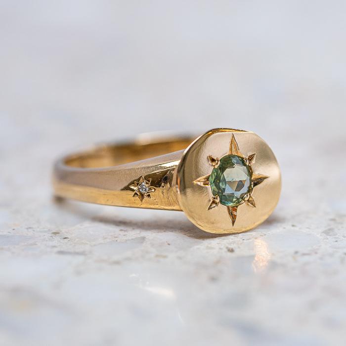 Load image into Gallery viewer, Green Sapphire Sun Ring In 9ct Yellow Gold, Size N and a half (In Stock)
