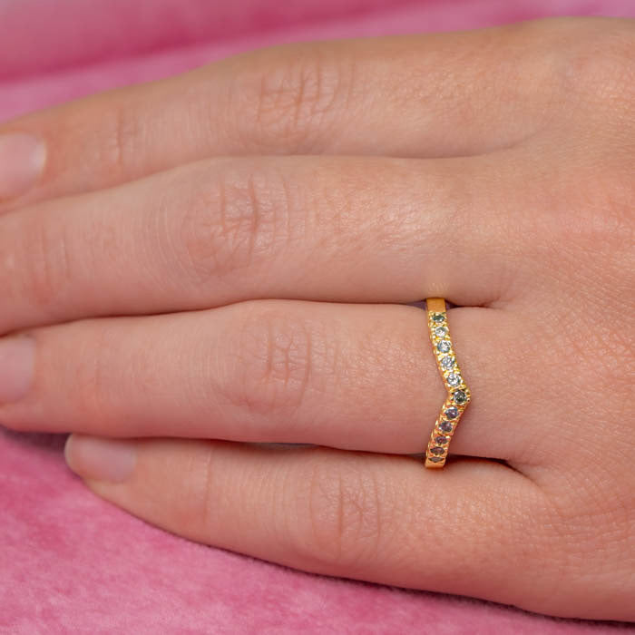 Salt And Pepper Diamond V Bent Band