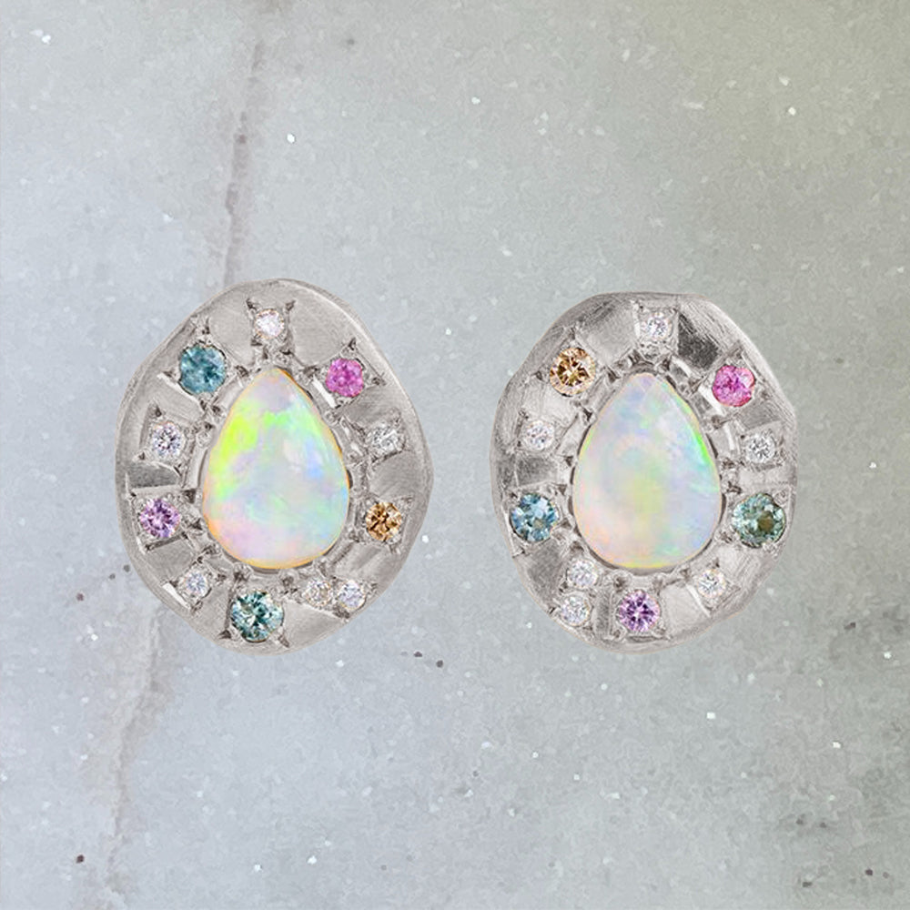 Versailles Painter's Palette Studs