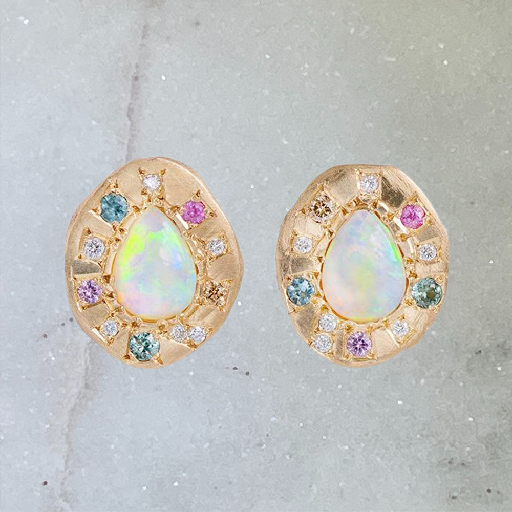 Versailles Painter's Palette Studs