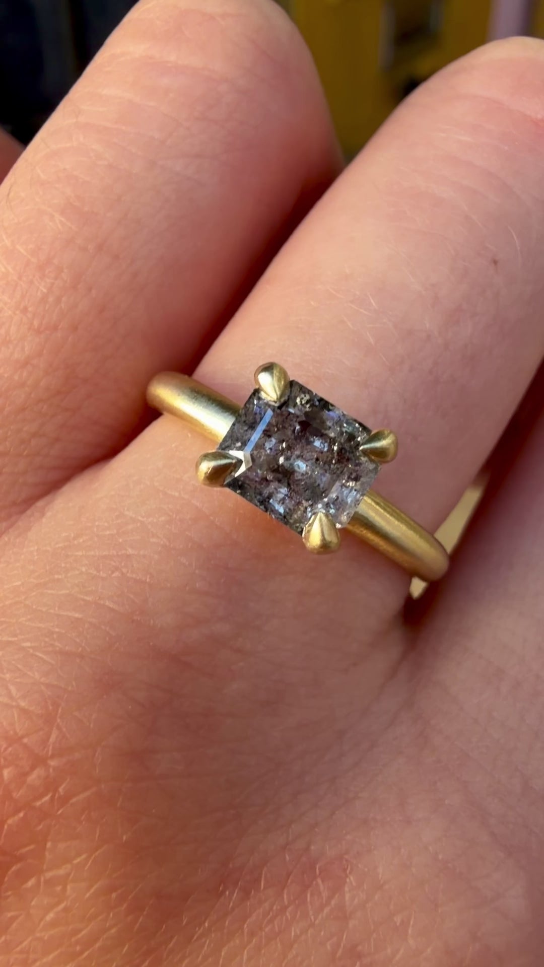 Load and play video in Gallery viewer, One-off Chunky Claw Set Salt And Pepper Diamond Ring in 18ct Yellow Gold, Size O (In Stock)
