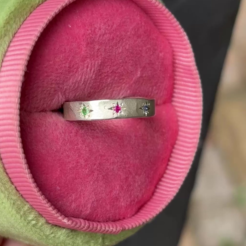 Load and play video in Gallery viewer, Carnivale Beaten Band (Wide) in Silver, Size L and a half (In Stock)
