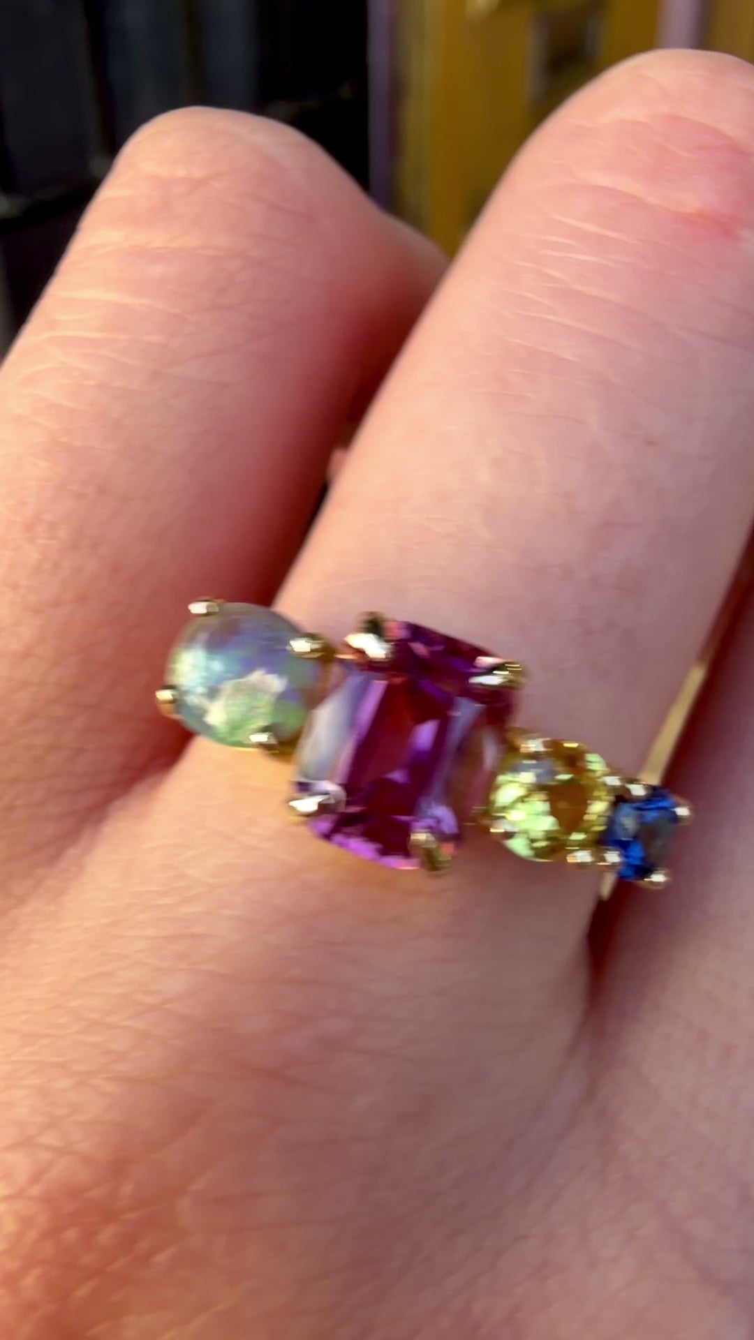 Load and play video in Gallery viewer, One-off Fruit Salad Splice Ring in 18ct Yellow Gold, Size P (In Stock)
