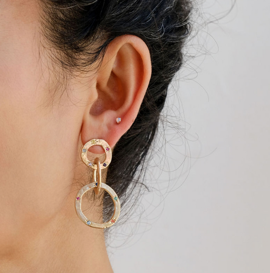 Load image into Gallery viewer, Linked Open Pebble Earrings

