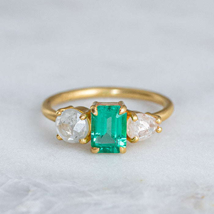 Emerald And Icy White Diamond Splice