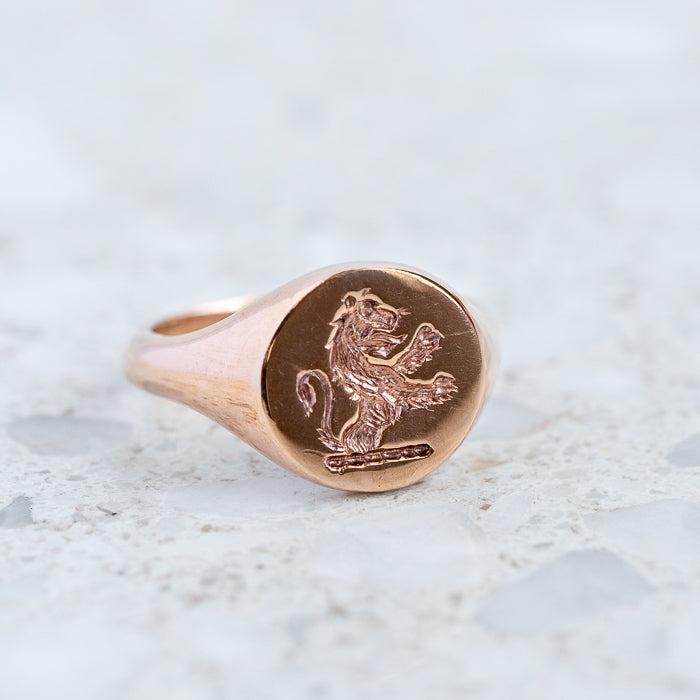 18ct Gold Signet Ring with Lion & Crown Intaglio (963G) | The Antique  Jewellery Company