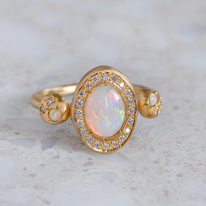 Load image into Gallery viewer, Opal And Diamond Assisi Ring
